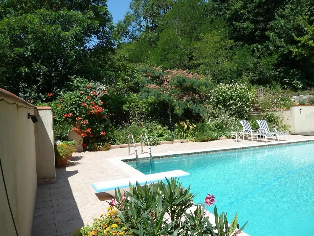 The Courtyard Villa Castres 0*,